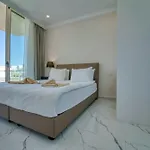 Atlantis Malibu By Carrington Apartment *