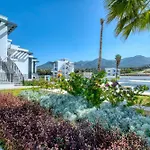 Atlantis Malibu By Carrington * 키레니아