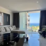 Atlantis Malibu By Carrington 아파트 키레니아