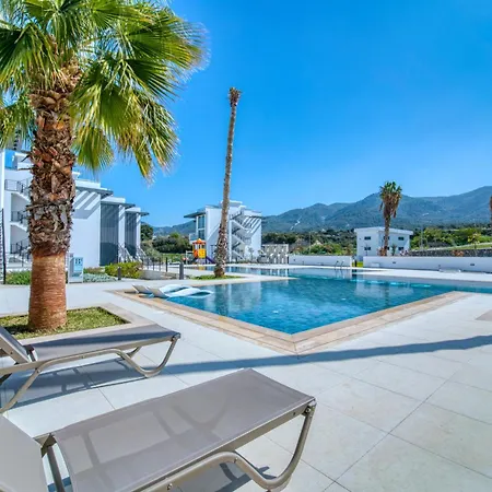 Atlantis Malibu By Carrington *