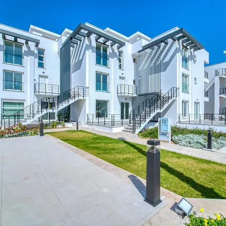 Apartament Atlantis Malibu By Carrington Akanthou