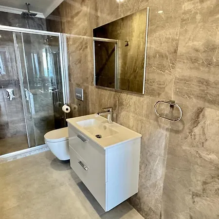 Atlantis Malibu By Carrington