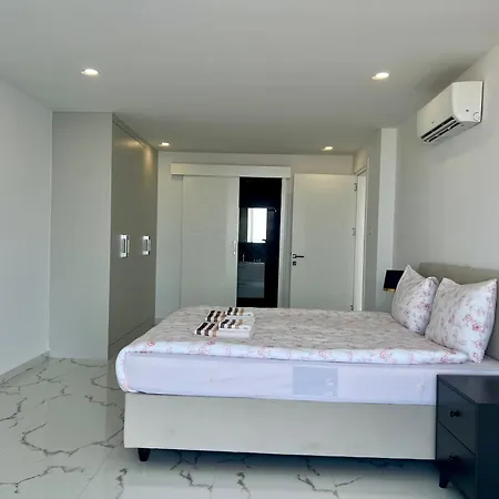 Atlantis Malibu By Carrington Akanthou