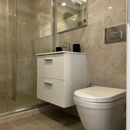 Atlantis Malibu By Carrington * Akanthou