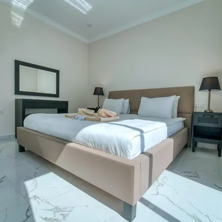 Atlantis Malibu By Carrington *