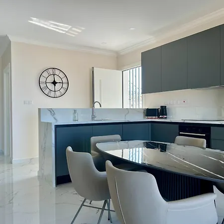 Atlantis Malibu By Carrington *