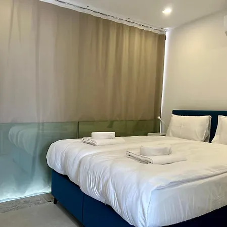 Atlantis Malibu By Carrington