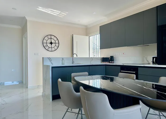 Atlantis Malibu By Carrington *