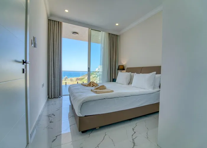 Atlantis Malibu By Carrington * Kyrenia (Northern Cyprus)