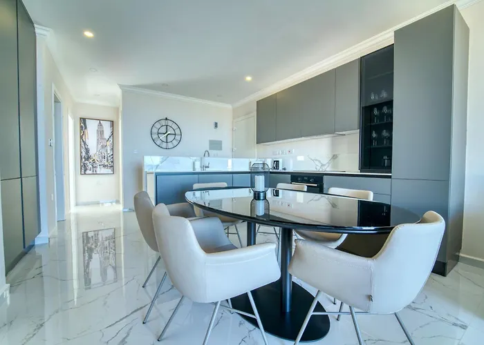 Atlantis Malibu By Carrington