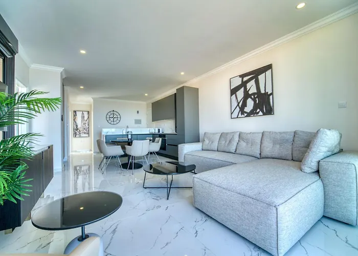 Atlantis Malibu By Carrington * Kyrenia (Northern Cyprus)