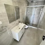 Atlantis Malibu By Carrington