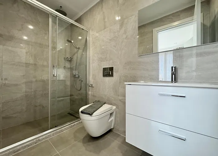 Atlantis Malibu By Carrington *